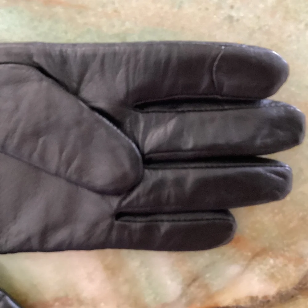Michael Kors Quilted Leather Tech Gloves Fleece Lined Black Gold MK Logo - Picture 3 of 10